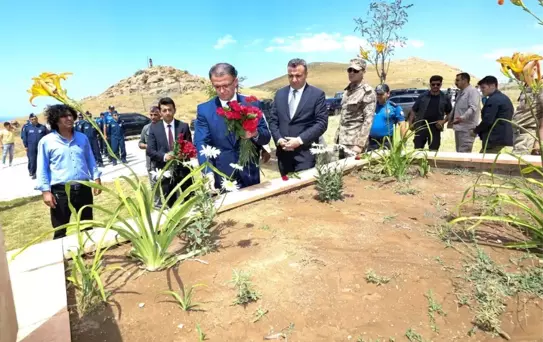 Son dakika: Uçak kazasında şehit düşen emniyet mensupları için anma töreni