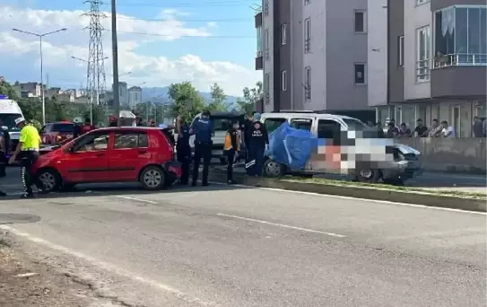Hafif ticari araç, otomobile çarptı: 2 ölü, 4 yaralı