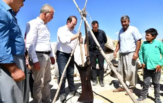 Vali Pehlivan, Arslanköy'de temaslarda bulundu