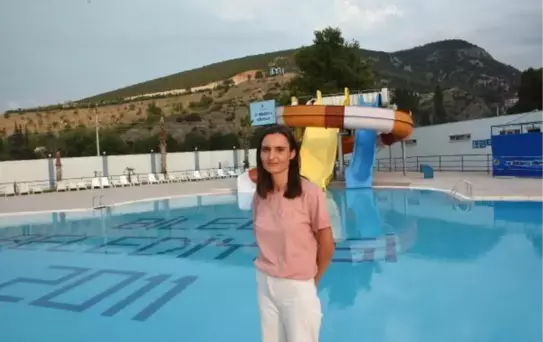 Boğulma tehlikesi geçirip, kalbi duran Irmak'ı cankurtaran Buse hayata döndürdü (2)