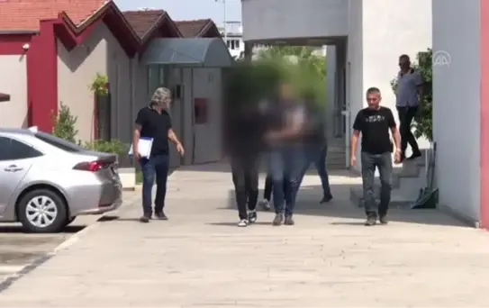 Adana'da bir kişinin iş yerinde öldürülmesiyle ilgili 2 şüpheli tutuklandı