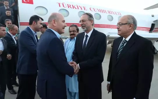 Bakanlar Soylu ve Kurum, sel felaketinin yaşandığı Pakistan'a geldi