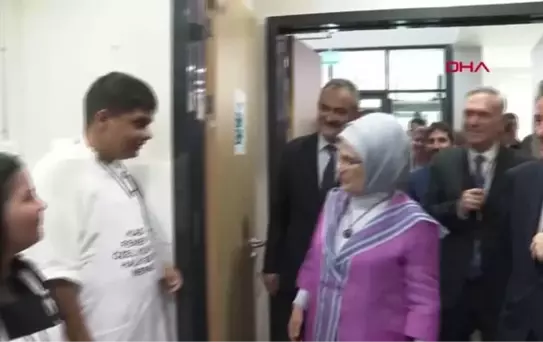 İSTANBUL-EMİNE ERDOĞAN, YETİŞKİN ENGELLİLERE HİZMET VEREN İLK HALK EĞİTİM MERKEZİNİN AÇILIŞINI YAPTI