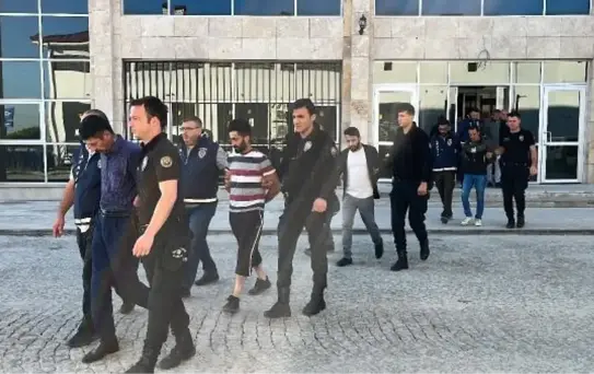 Son dakika haberi: Kütahya'da 'Saman Alevi' operasyonunun 6 şüphelisi adliyede