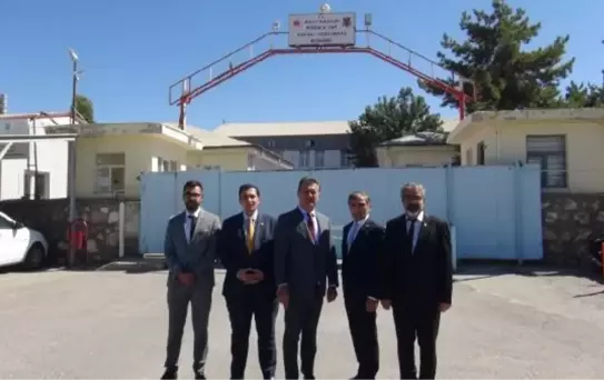 SARIGÜL, NİĞDE'DE CEZAEVİ ÖNÜNDE AF ÇAĞRISINDA BULUNDU