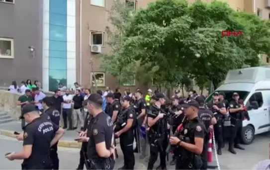 HASTANEDE 'YEMEK BOYKOTU' TARTIŞMASINDA TABANCAYLA ATEŞ EDİLDİ