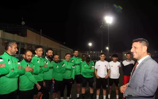 AK Partili Subaşı, futbolculara moral verdi
