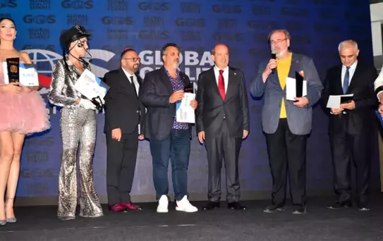 KKTC CUMHURBAŞKANI'NDAN MAGAZİNKOLİK VE ALSANA HABER'E BÜYÜK ÖDÜL…