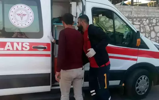 Freni patlayan otomobil duvara çarptı: 4 yaralı