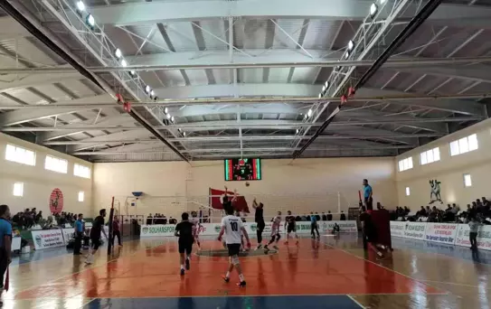Alpaslan Endüstri Erkekler 1. Ligi: Solhanspor: 1 Gümüşsu Gümüşhane Spor: 3