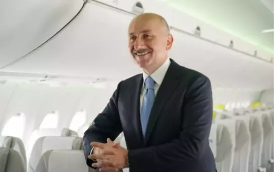 Ulaştırma ve Altyapı Bakanı Karaismailoğlu: 'Havalimanlarında yolcu sayımız yüzde 45,7 arttı'