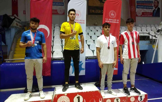 Manisa'da genç bilekler il birinciliği için yarıştı