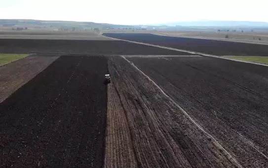 Çiftçilere 'kuraklık' uyarısı: 'Toprak suyunu koruyucu tedbirler alın'