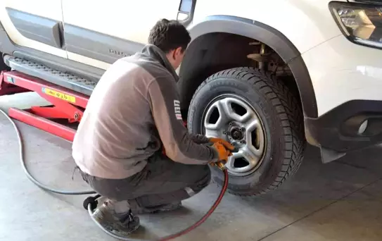 Uzmanlardan sürücülere kış lastiği uyarısı