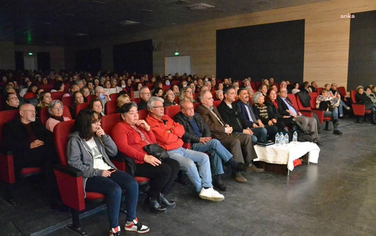 Edremit'te Erol Batıbeki Müzik Topluluğu Konser Verdi