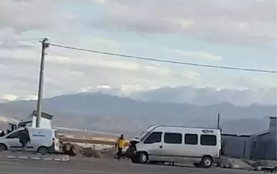 Aksaray'da işçi servisi ile tır çarpıştı, 9 kişi yaralandı