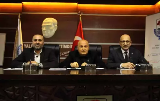 Yalova Belediye Meclisi'nde denetim komisyonu seçimi