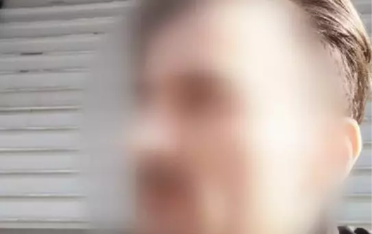 SULTANGAZİ'DE KORKU DOLU SABAH: ESKİ EŞİNİ DARBETTİ, KOMŞULARIN ARAÇLARINI YAKTI