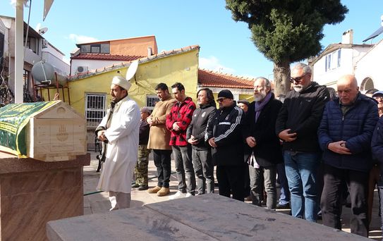 BALIKESİR - Oyuncu Ersin Ökten, Ayvalık'ta son yolculuğuna uğurlandı
