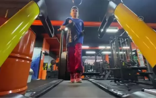 'Taktakçı ikizler' 3 dövüş sporunda dünya şampiyonluğu hedefiyle çalışıyor