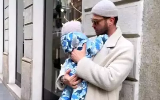 Kıvanç Tatlıtuğ... KIZ KARDEŞİ PAYLAŞTI ; '2 ADAM'