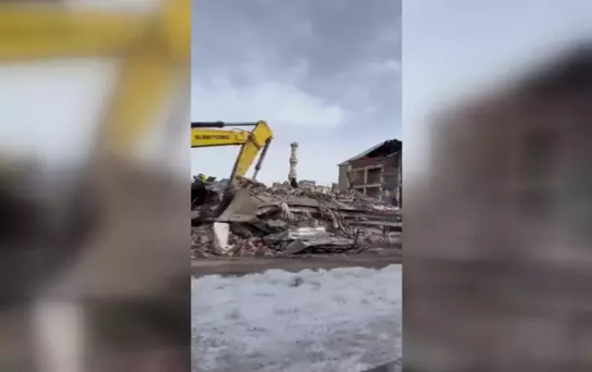Btp Genel Başkanı Hüseyin Baş Depremin Merkez Üssü Elbistan'da.