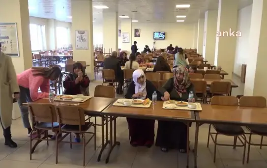 Depremzedeler Aksaray'daki Kyk Yurtlarına Yerleştirilmeye Başlandı