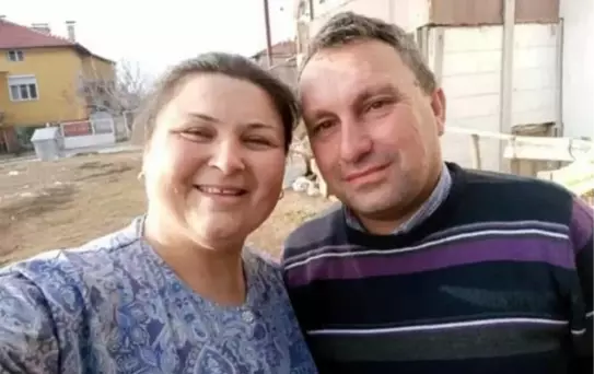 Oğullarını birliğine teslim etmek için gittikleri Malatya'da depremde ölen çift, toprağa verildi