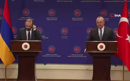 Dışişleri Bakanı Çavuşoğlu, Ermenistan Dışişleri Bakanı Ararat Mirzoyan ile basın toplantısı gerçekleştirdi