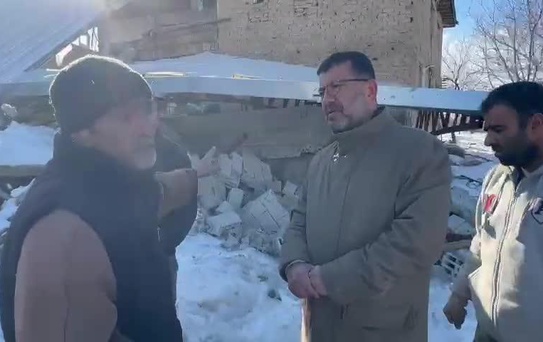 Malatya'da Depremde 80 Koyunu ve 80 Kuzusu Ölen Köylü: 'Canım Kaldı Başka Bir Şeyim Kalmadı'