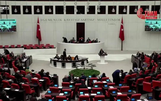 Hdp, 'Depremin İdari ve Siyasi Sorumluların Belirlenmesi' İçin Genel Görüşme Önergesi Verdi; AKP ve MHP Milletvekillerinin Oylarıyla Reddedildi