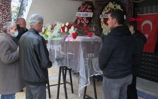 SİLAH ZORUYLA KAÇIRILDIĞI ARAÇTAKİ KAZADA ÖLEN LİSELİ GAMZE, DUVAKLA UĞURLANDI