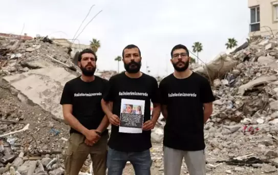 ENKAZDA VE HASTANELERDE BULAMADIKLARI YAKINLARINI SOKAK SOKAK ARIYORLAR