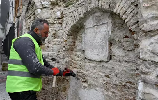Kuşadası Belediyesi, Kentteki Tarihi Çeşmeleri Restore Ediyor