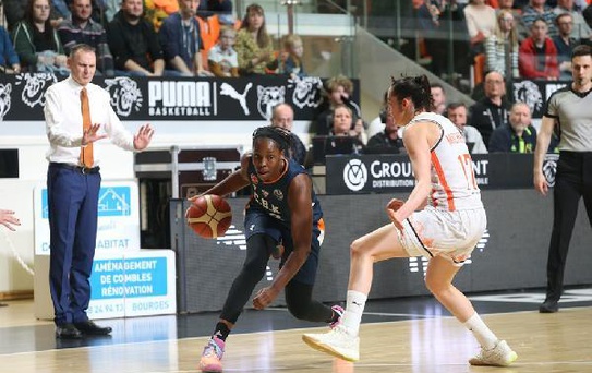 Tango Bourges Basket - ÇBK Mersin Yenişehir Belediyesi: 76-75