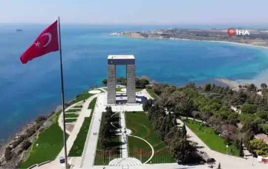 Cumhuriyetin 100'üncü yılı ve Çanakkale Zaferi'nin 108'inci yılında Şehitler Abidesi'ne ziyaretçi akını