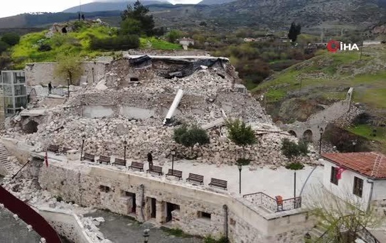 Bayezid-i Bistami Türbesi'ni ziyaret edenler gördüklerine inanamadı