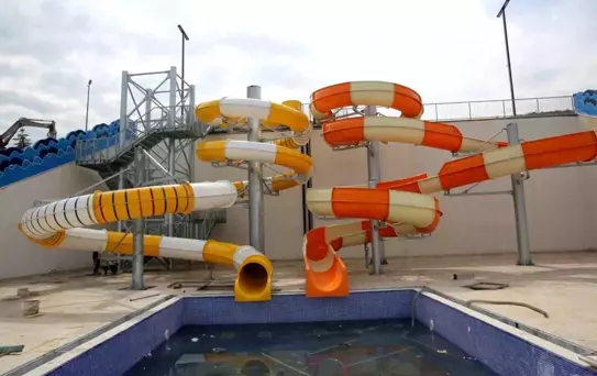 Çift kaydıraklı aqua park yaza hazırlanıyor