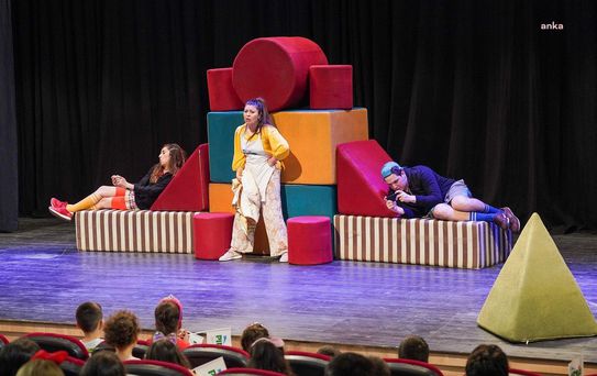 Gaziemir Belediyesi, İlçe Halkını Kültür Sanat Etkinlikleriyle Buluşturmaya Devam Ediyor