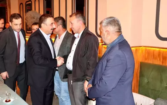 Siirt Valisi Hacıbektaşoğlu, Tillo'da Muhtarlarla Bir Araya Geldi