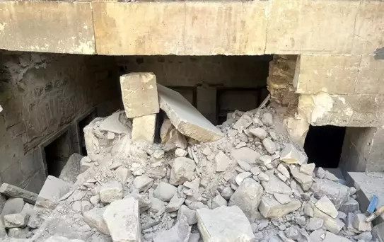 Kilis'te ağır hasarlı evde göçük meydana geldi