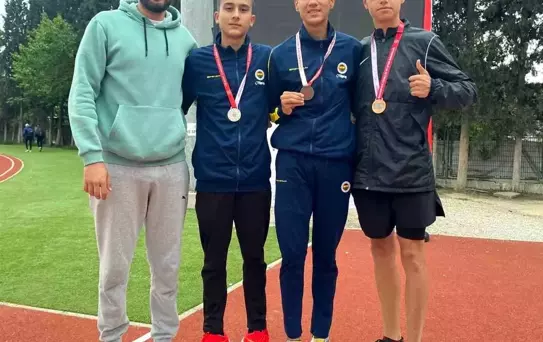 Nevşehir Belediyesi Gençlik ve Spor Kulübü Sporcuları İzmir'de Madalyaları Topladı
