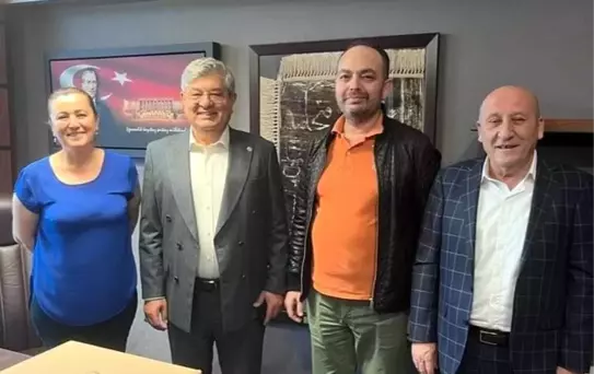 AK Parti Aydın Milletvekili Rıza Posacı, seçim öncesi ekibiyle vedalaştı