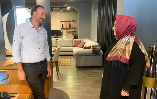 AK Parti İstanbul Milletvekili Sena Nur Çelik MODESA mobilyacılar çarşısında