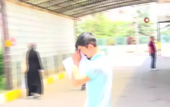 Makineye parmağını kaptıran acemi kasap hastanelik oldu