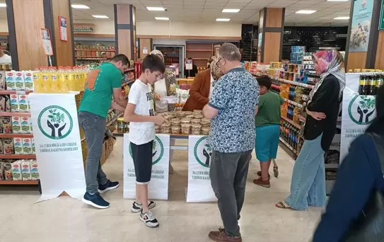 Çubuk ilçesinde Muharrem ayı dolayısıyla vatandaşlara aşure ikram edildi