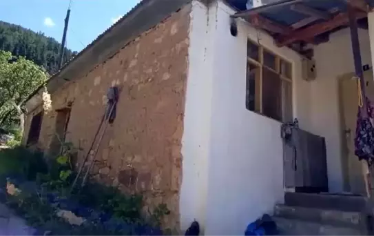 Gümüşhane'de Akrabalar Arasında Hayvan Gübresi Kavgası