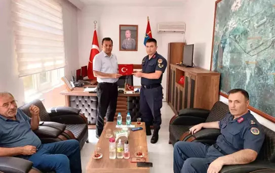 Harp Malulü Gaziler Derneği Başkanı, şehit Astsubay'ı ziyaret etti