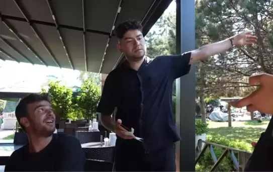 Kafalar Grubu çalışanını herkesin gözü önünde kovdu