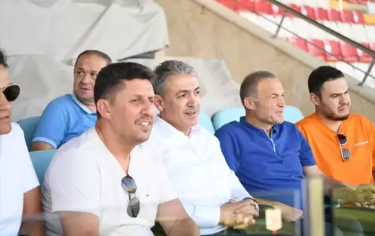 Karaman Valisi Tuncay Akkoyun, Karaman FK futbolcularıyla bir araya geldi